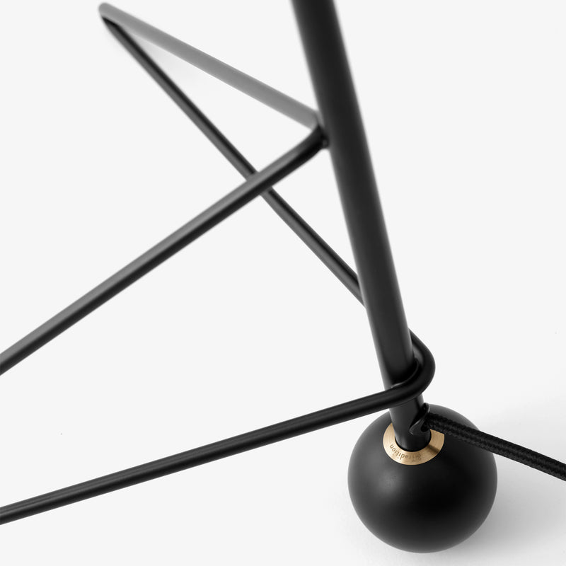 Tripod Table Lamp By And Tradition Detailed View